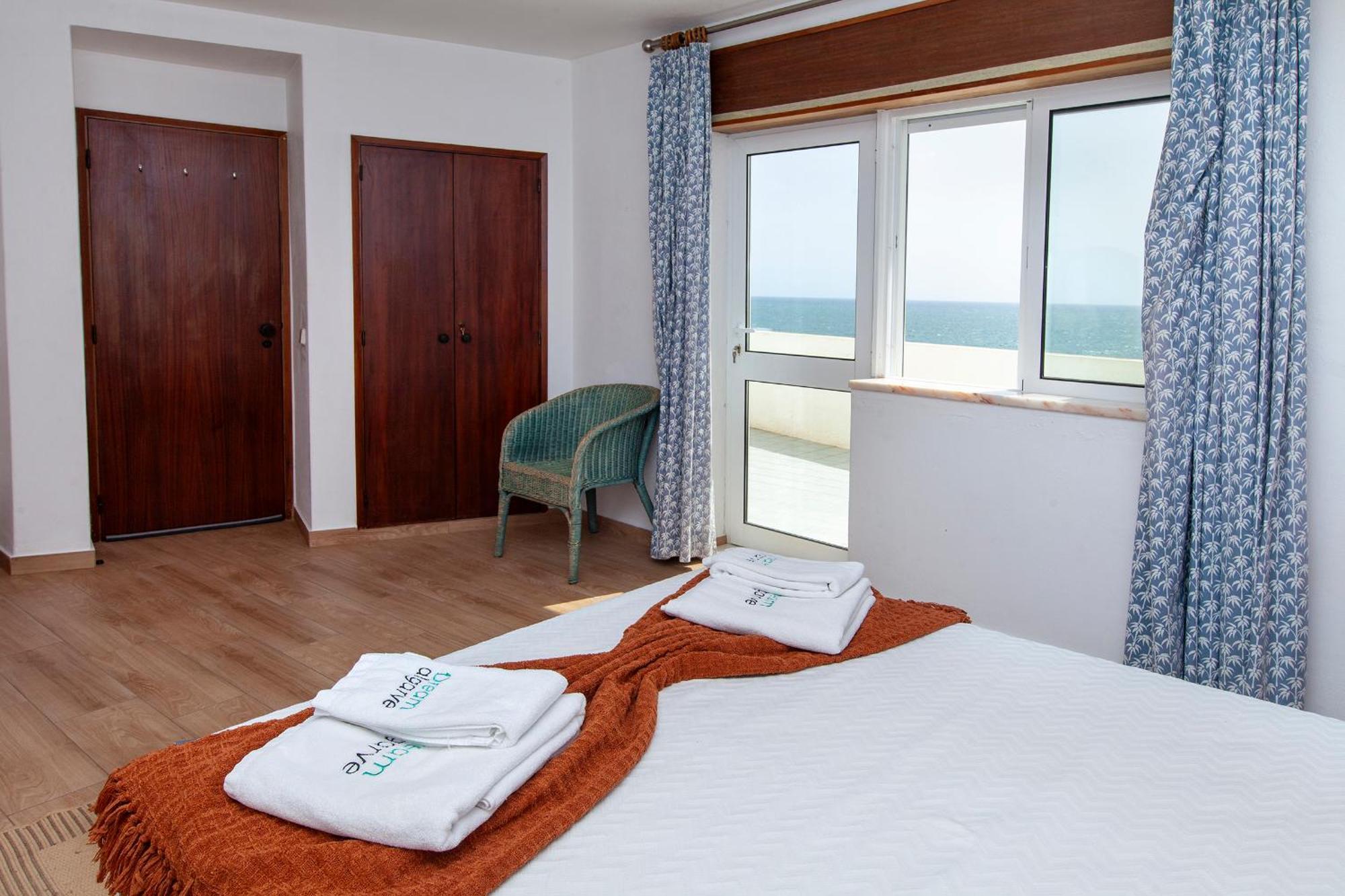 Casas Da Calheta In Luz Oda fotoğraf